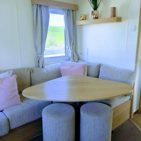 4 Berth Couples And Family Caravan In Beautiful Newquay Bay Newquay (Cornwall)
