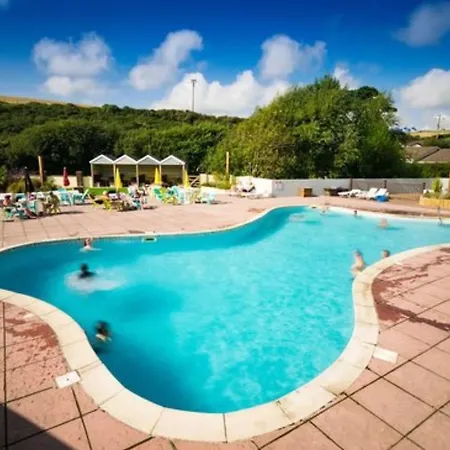 4 Berth Couples And Family Caravan In Beautiful Newquay Bay