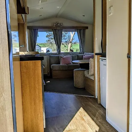 4 Berth Couples And Family Caravan In Beautiful Newquay Bay New Quay